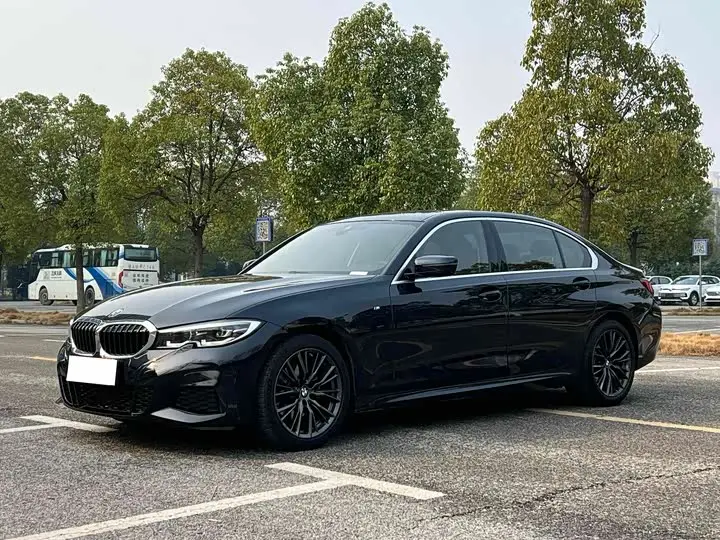 BMW 3 Series 2022, арт. CN-3660821 — фото 1