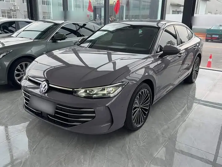 Volkswagen Passat 2025, арт. CN-3660890 — фото 1