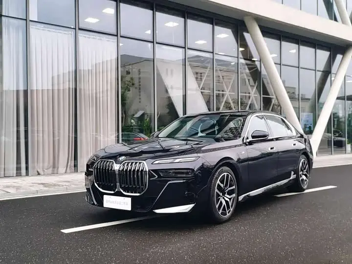 BMW 7 Series 2023, арт. CN-3660977 — фото 1