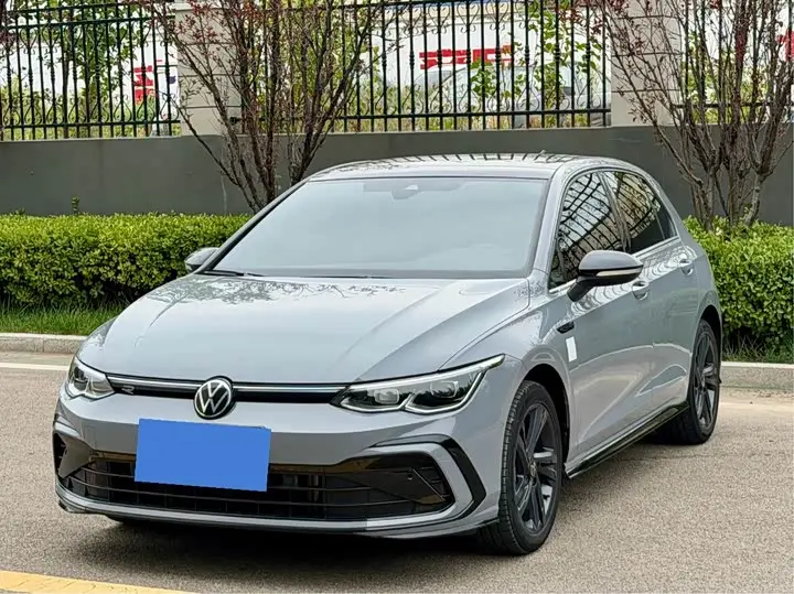 Volkswagen Golf 2023, арт. CN-3662256 — фото 1