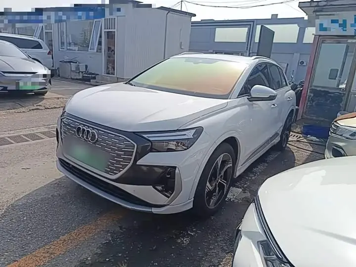 Audi Q4 e-tron 2024, арт. CN-3663243 — фото 1