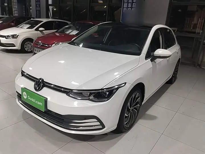 Volkswagen Golf 2023, арт. CN-3664149 — фото 1