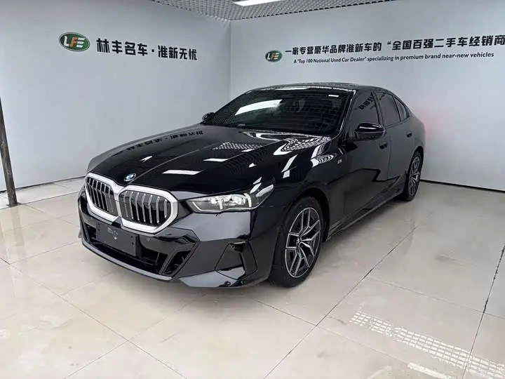 BMW 5 Series 2024, арт. CN-3664884 — фото 1