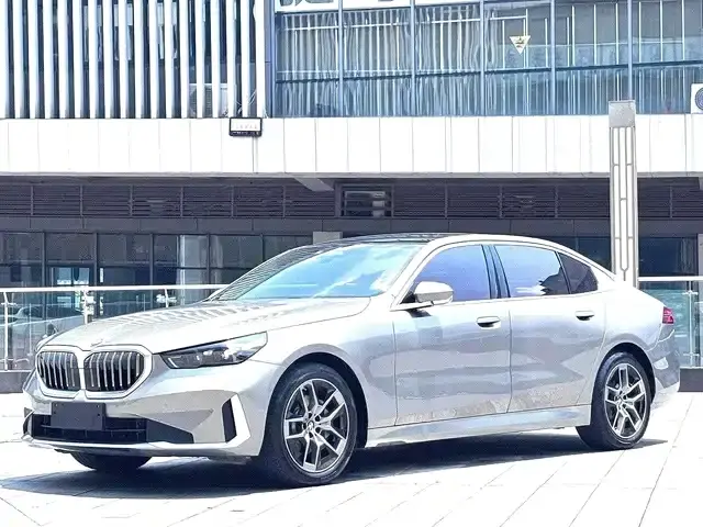 BMW 5 Series 2024, арт. CN-3665079 — фото 1