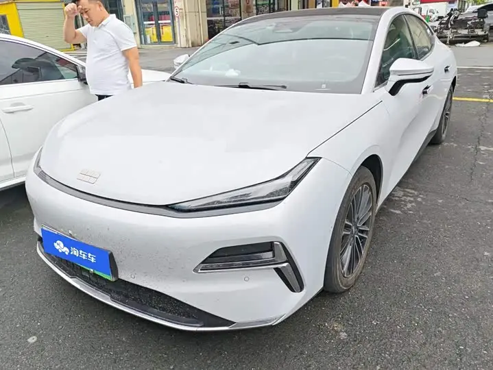 Geely Galaxy Starshine 8 EM-i 2025, арт. CN-3665374 — фото 1
