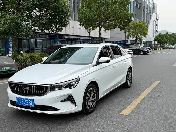Geely Emgrand 2023, арт. CN-3665550 — фото 1