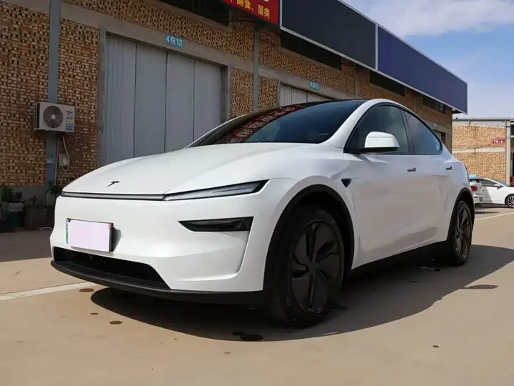 Tesla Model Y 2026, арт. CN-3665845 — фото 1