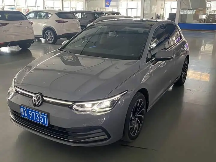 Volkswagen Golf 2023, арт. CN-3666323 — фото 1