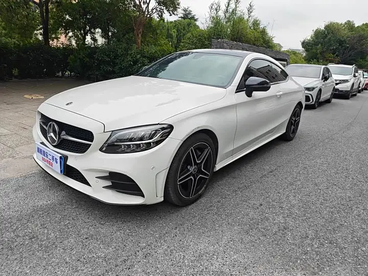 Mercedes-Benz C-Class 2023, арт. CN-3666367 — фото 1