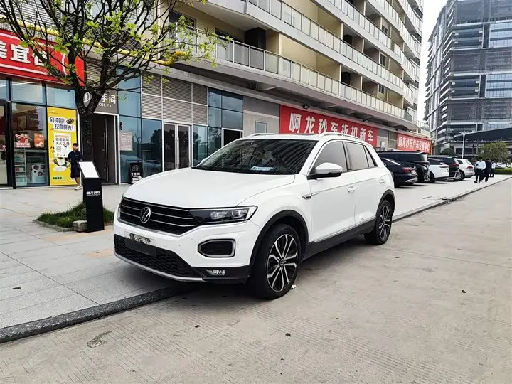 Volkswagen T-Roc 2022, арт. CN-3666648 — фото 1