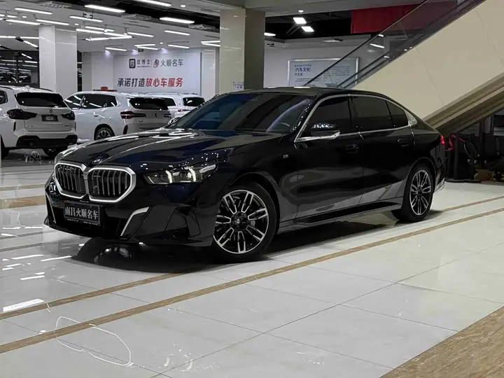 BMW 5 Series 2024, арт. CN-3666941 — фото 1