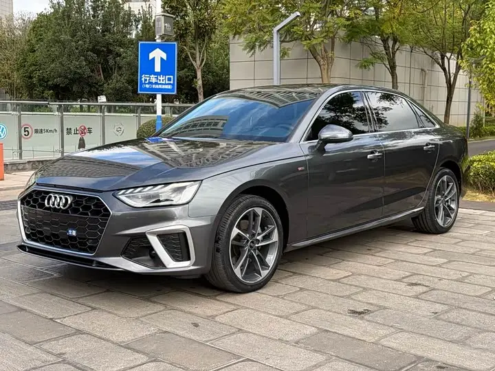Audi A4L 2022, арт. CN-3667778 — фото 1