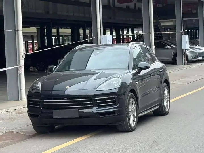 Porsche Cayenne Hybrid 2021, арт. CN-3668480 — фото 1