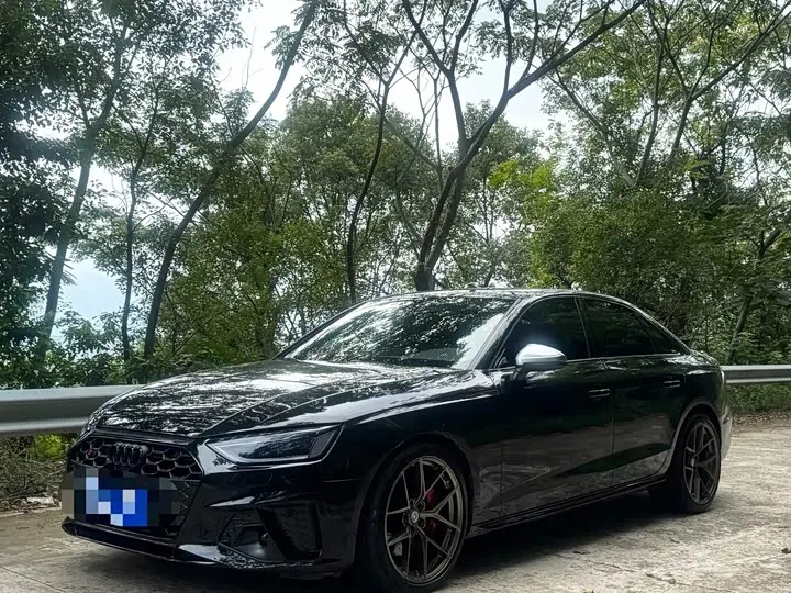 Audi S4 2023, фото из объявления