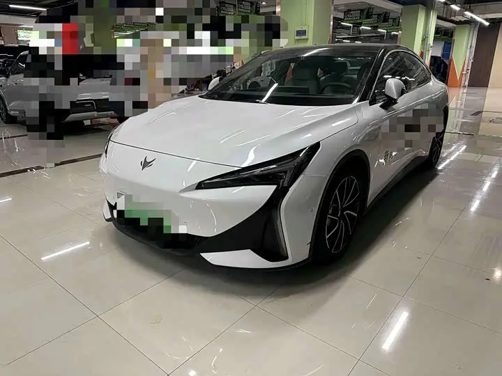 BAIC Arcfox Alpha S5 2025, фото из объявления