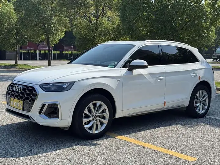 Audi Q5L 2022, арт. CN-3669396 — фото 1