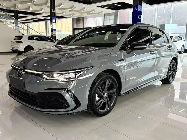 Volkswagen Golf 2023, арт. CN-3672543 — фото 1
