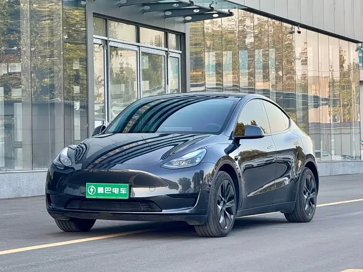 Tesla Model Y 2024, арт. CN-3672571 — фото 1