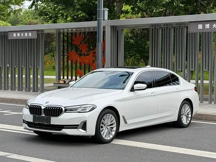 BMW 5 Series 2022, арт. CN-3672575 — фото 1