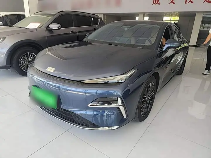 Geely Galaxy Starshine 8 EM-i 2025, арт. CN-3672585 — фото 1