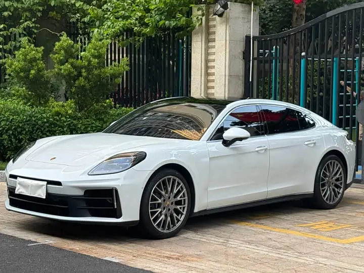 Porsche Panamera 2024, арт. CN-3672734 — фото 1