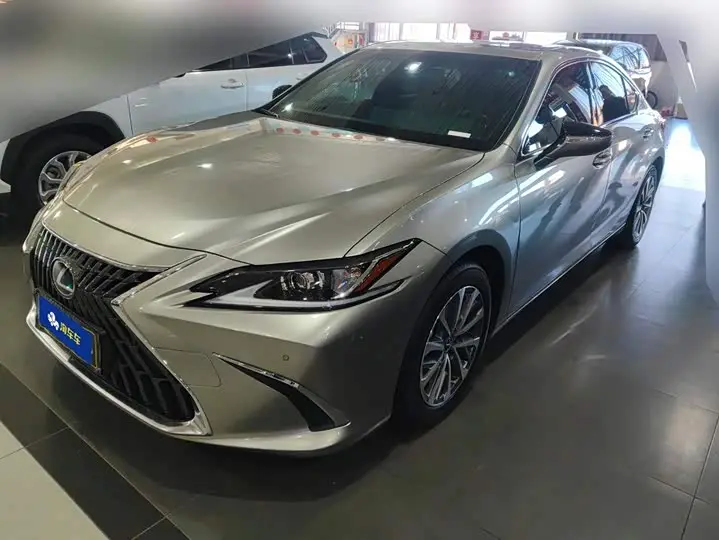 Lexus ES 2022, арт. CN-3673174 — фото 1