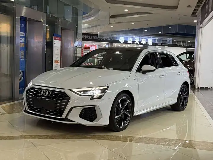 Audi A3 2022, арт. CN-3673494 — фото 1