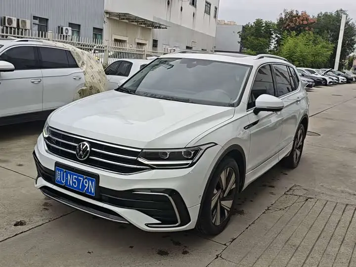 Volkswagen Tiguan L Pro 2023, арт. CN-3673501 — фото 1