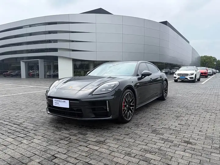Porsche Panamera 2024, арт. CN-3673621 — фото 1