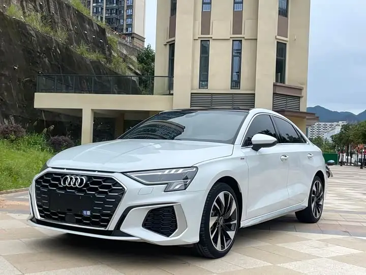 Audi A3 2023, арт. CN-3673867 — фото 1