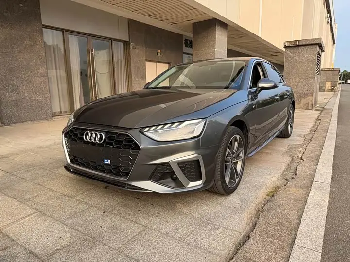 Audi A4L 2022, арт. CN-3674024 — фото 1