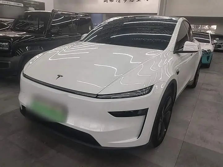Tesla Model Y 2025, арт. CN-3674675 — фото 1