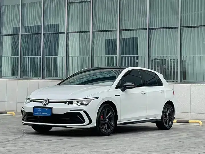 Volkswagen Golf 2024, арт. CN-3674791 — фото 1