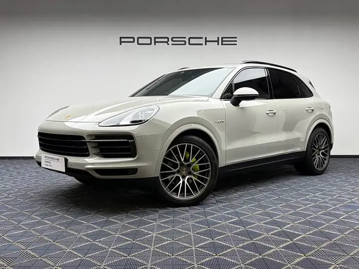 Porsche Cayenne Hybrid 2021, арт. CN-3674969 — фото 1