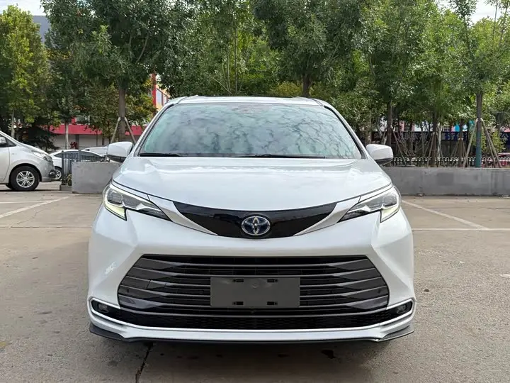 Toyota Sienna 2021, арт. CN-3675670 — фото 1
