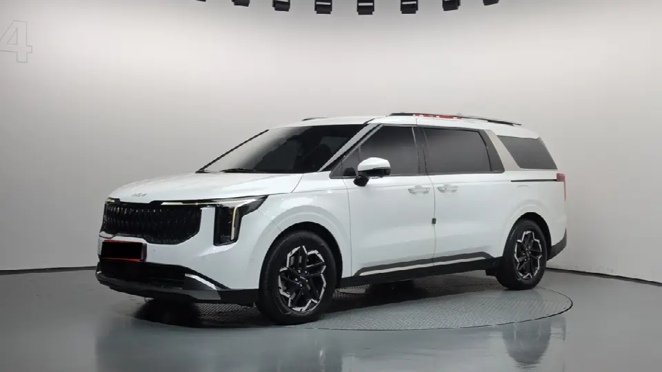 Kia Carnival 2023, арт. KR-3676373 — фото 1