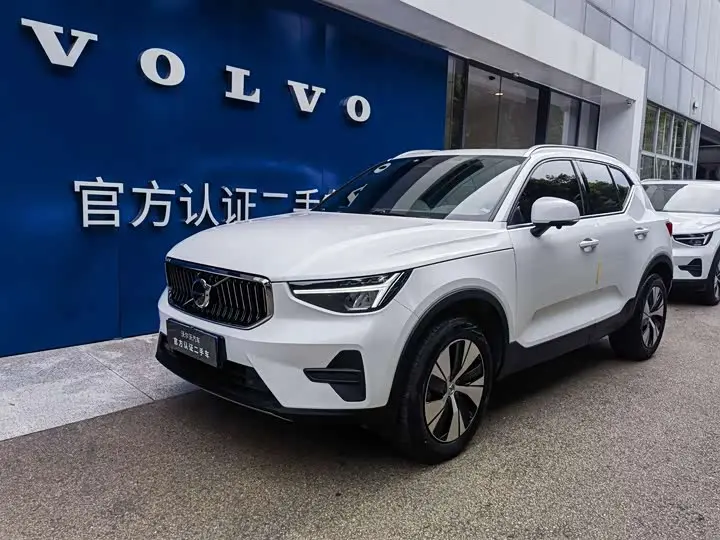 Volvo XC40 2023, арт. CN-3680220 — фото 1