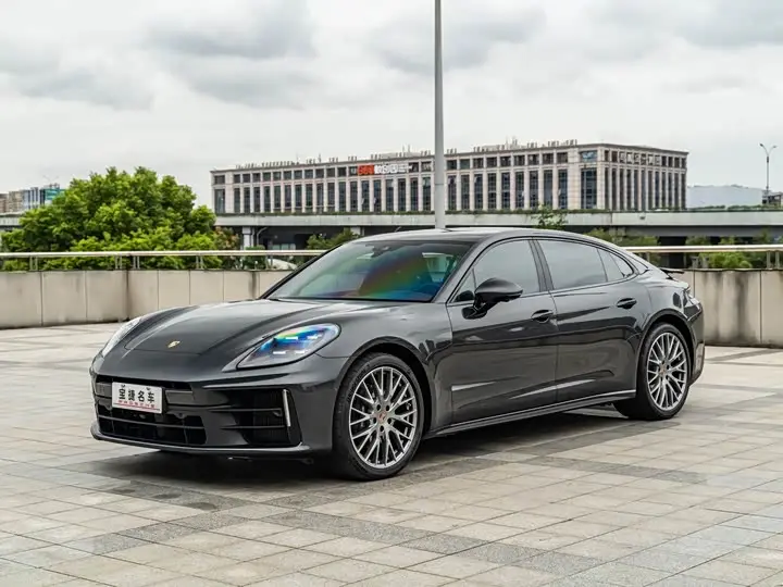 Porsche Panamera 2024, арт. CN-3680986 — фото 1