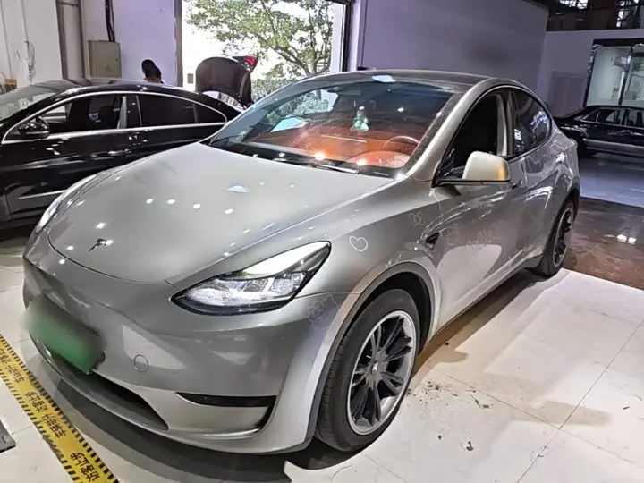 Tesla Model Y 2024, арт. CN-3681358 — фото 1