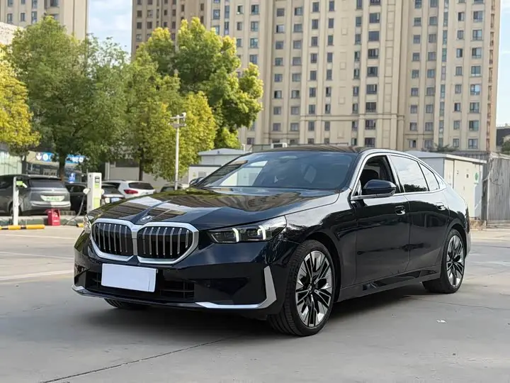 BMW 5 Series 2024, арт. CN-3681710 — фото 1