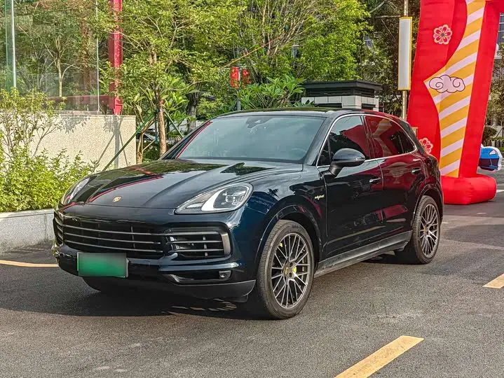Porsche Cayenne Hybrid 2021, арт. CN-3682799 — фото 1