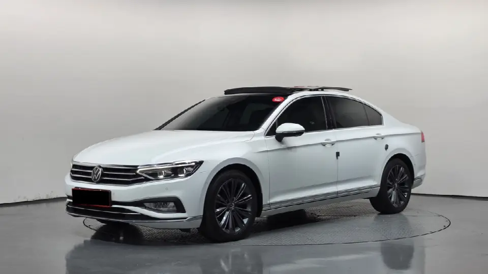 Volkswagen Passat 2018, арт. KR-3683492 — фото 1