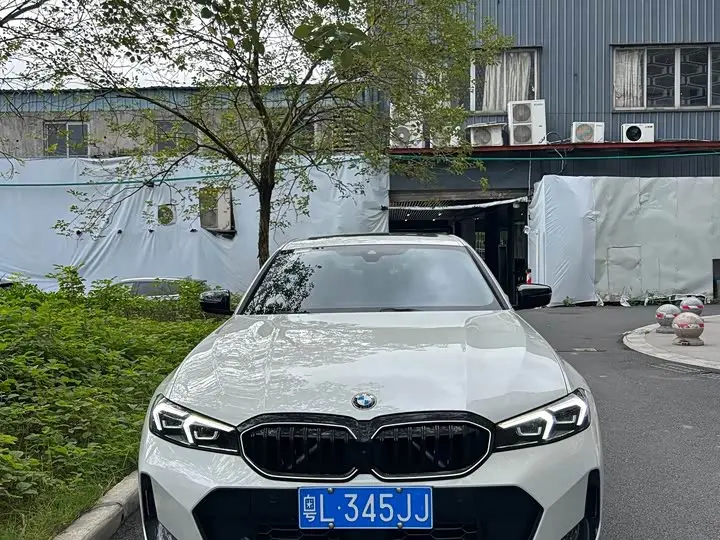 BMW 3 Series 2025, арт. CN-3686028 — фото 1