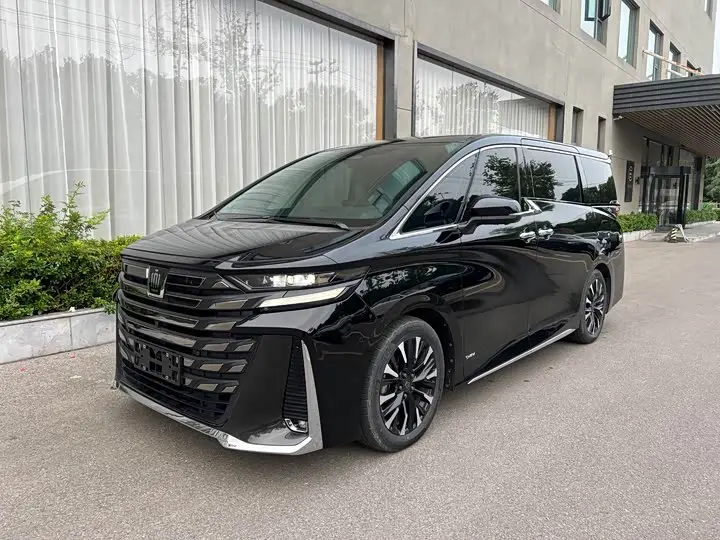 Toyota Vellfire 2024, арт. CN-3687532 — фото 1