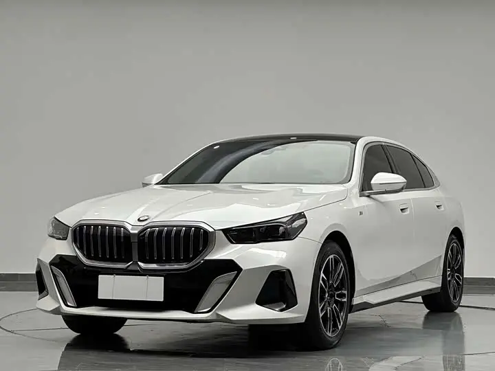 BMW 5 Series 2024, арт. CN-3687542 — фото 1