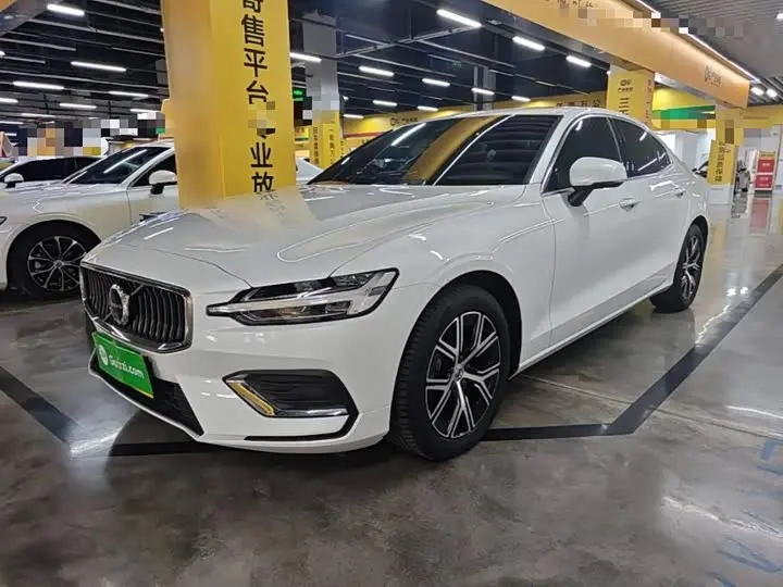 Volvo S60 2026, арт. CN-3687774 — фото 1