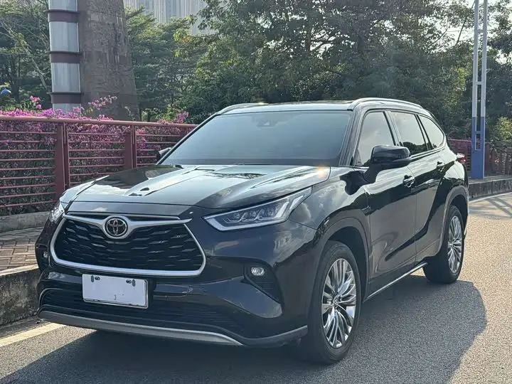 Toyota Highlander 2022, арт. CN-3687834 — фото 1