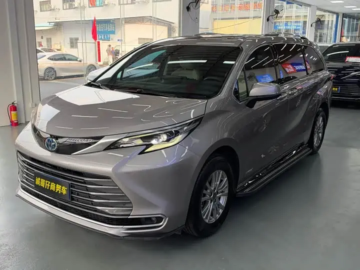 Toyota Sienna 2021, арт. CN-3691049 — фото 1