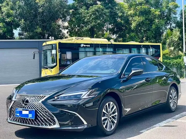 Lexus ES 2025, арт. CN-3691145 — фото 1