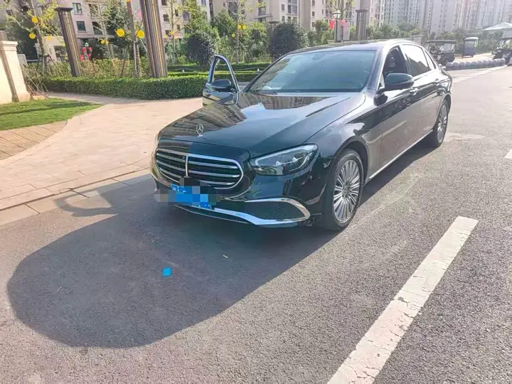 Mercedes-Benz E-Class 2023, арт. CN-3691214 — фото 1